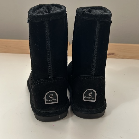 Black Bearpaw Boots - Picture 4 of 9